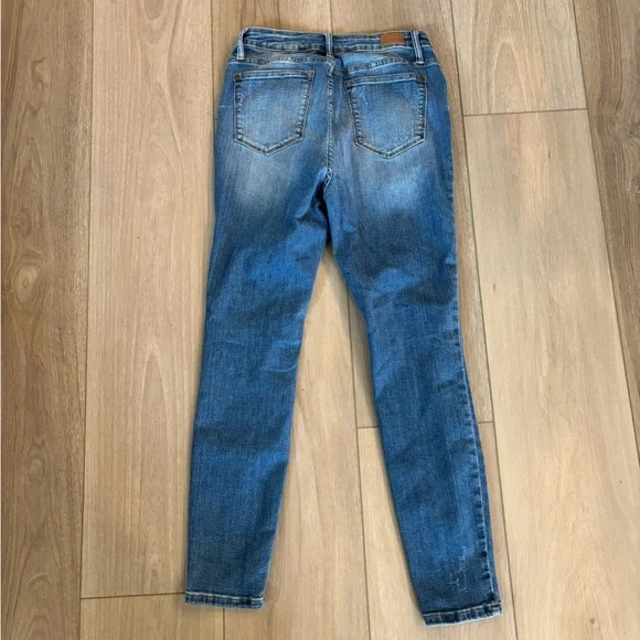 Judy Blue Skinny Fit Mid Rise Distressed Floral Patchwork Jeans Size 9 / 29 - Picture 7 of 7